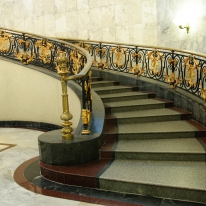 Колонны из гранита